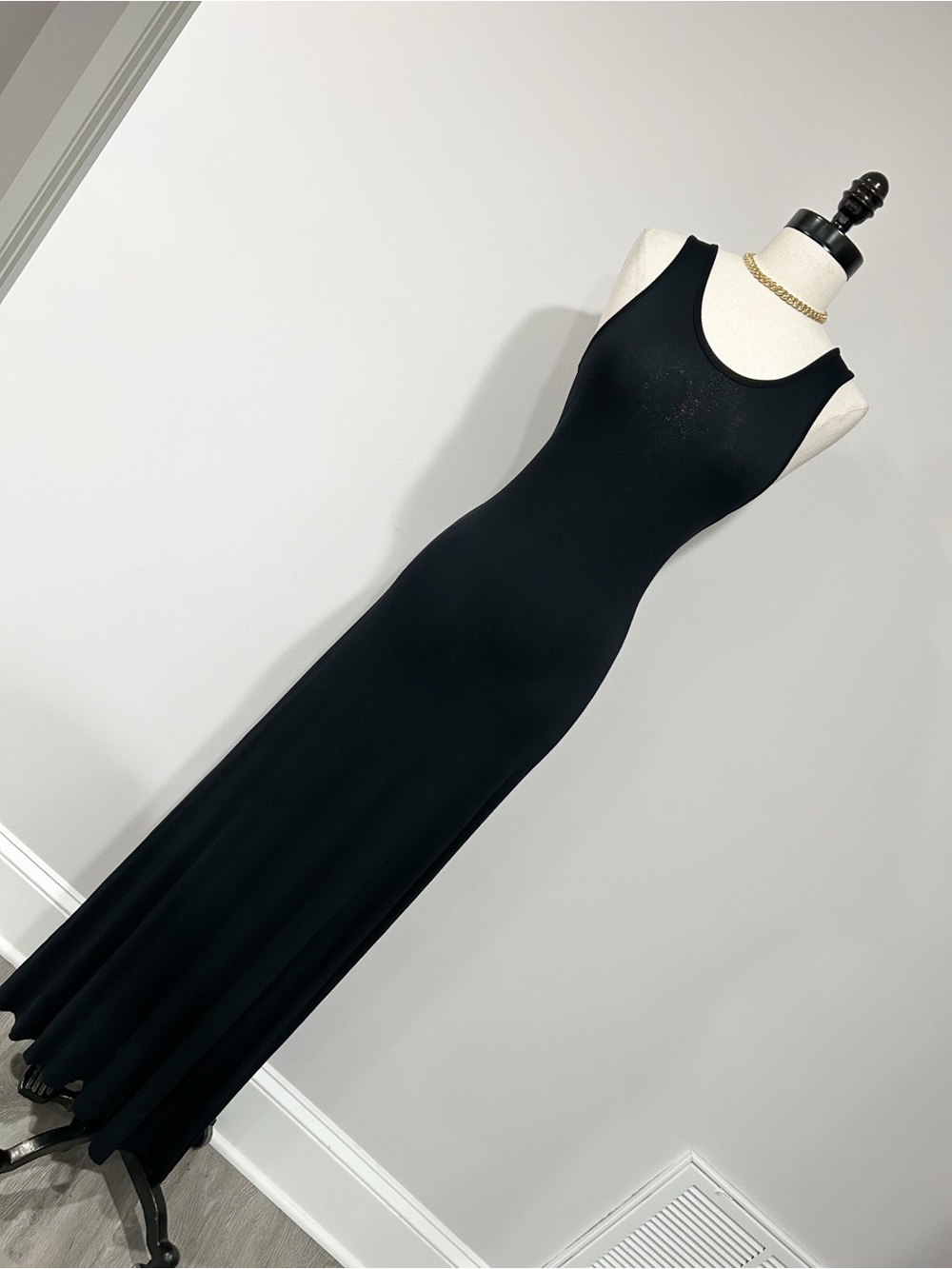Sleek Black Sleeveless Maxi Dress - Timeless Curve-Hugging Design